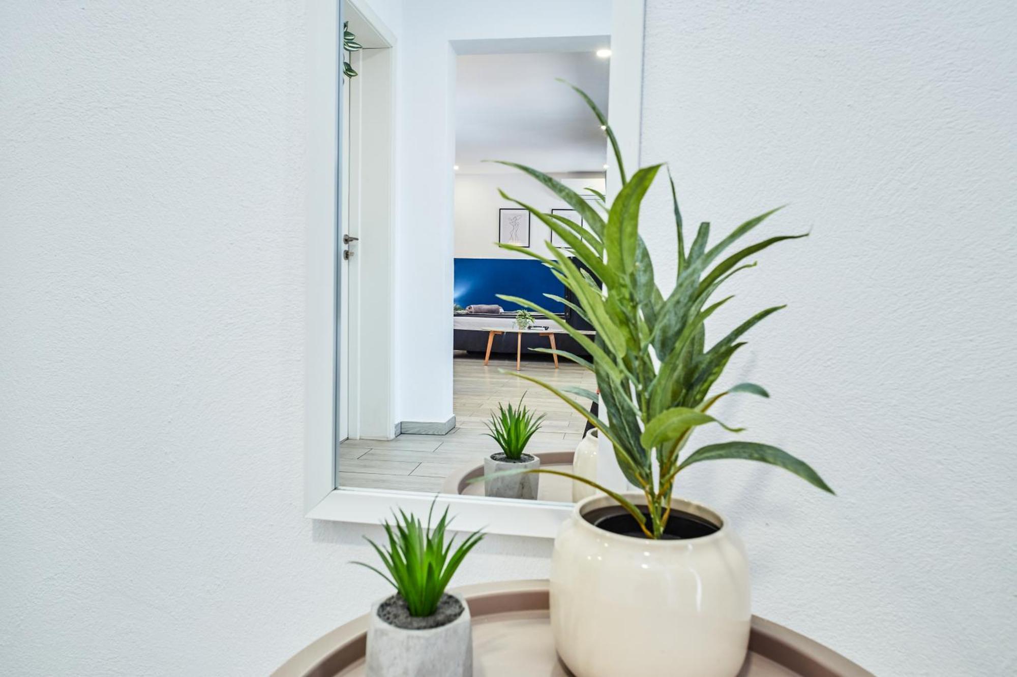 Marcos Apartments Victoriei Resita Exterior foto